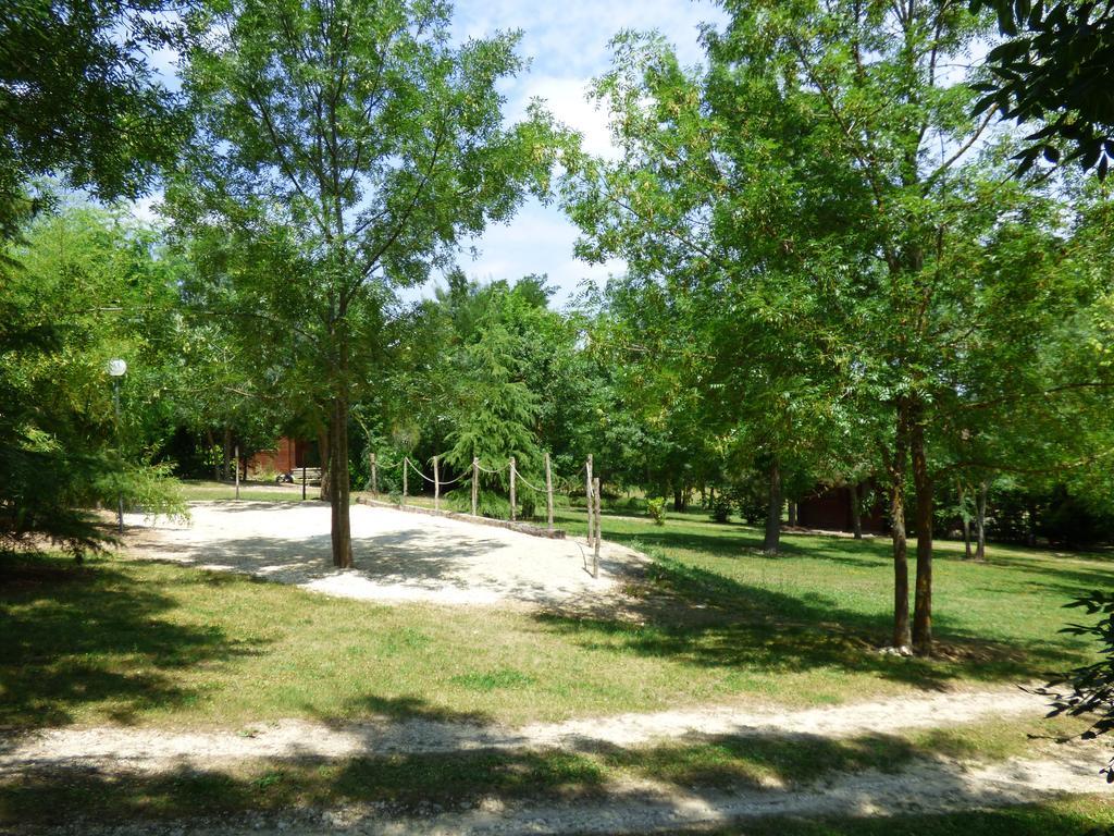 Les Chalets De Grazimis Condom Quarto foto